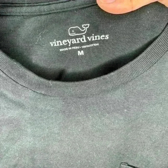 Vineyard vines glow in the dark skeleton t-shirt - Picture 3 of 4